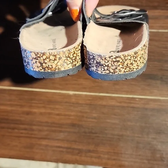 Ann Marie Girls Fashion Slide Buckle Sandals - Picture 2 of 10